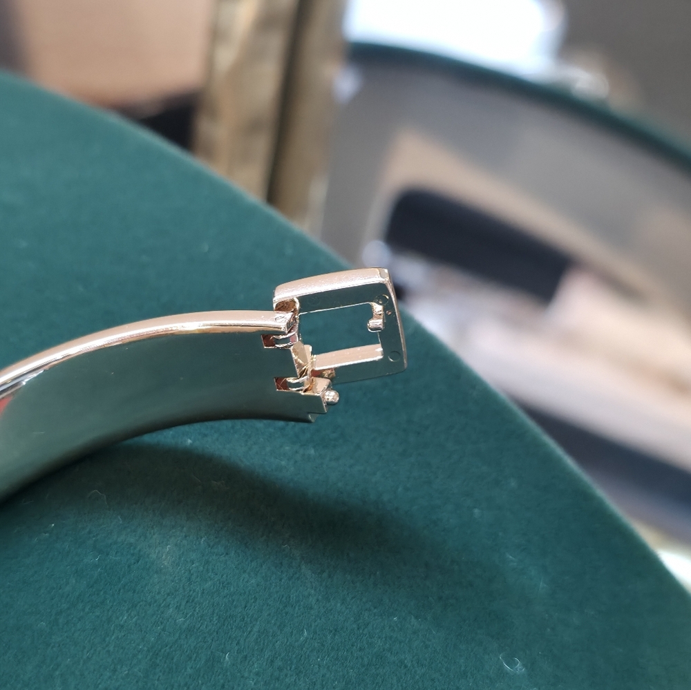 Chicos Blue Click Bangle - Picture 5 of 5